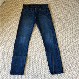 Levi jeans men’s 513.  Waist 28, length 32